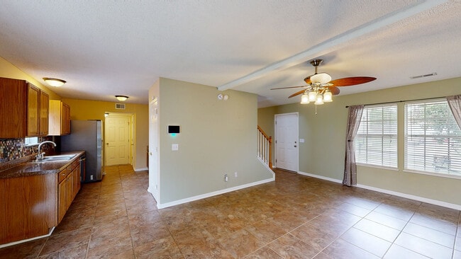 3BR, 2.5BA - 1,758SF