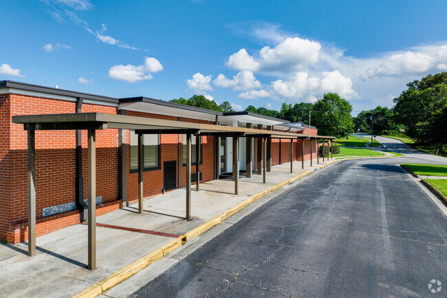 Stewart Middle School offers a comprehensive curriculum to all students.