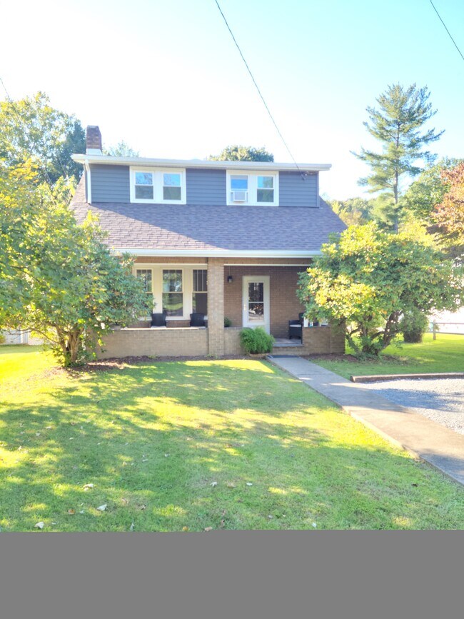 58 Levels Rd, Fairmont, WV 26554