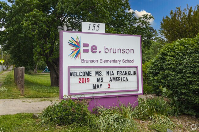 Brunson Elementary School in nearby Winston-Salem has received a grade of B+ from Niche and teaches Ardmore students.