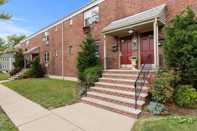 Lexander Manor Apartments, Ridgefield Park, NJ 07660 - photo 3