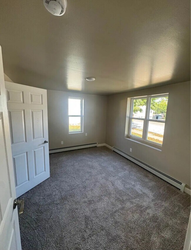 1026 S 3rd Ave, Wausau, WI 54401 - photo 5