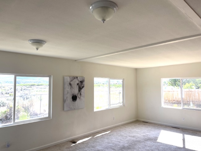 17880 Mockingbird Dr, Reno, NV 89508 - photo 2