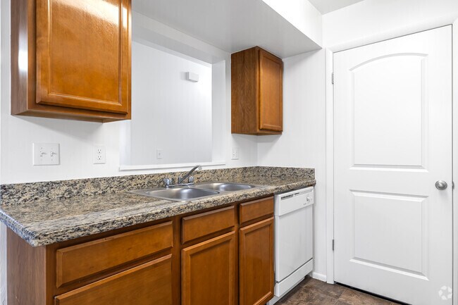 2BR, 1BA - 1,000SF - Kitchen