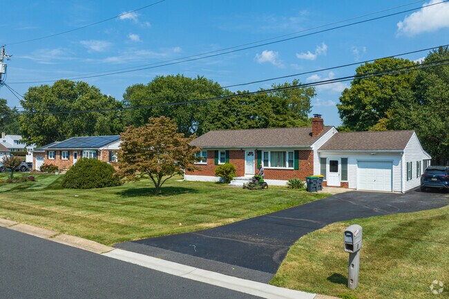 Enjoy modest living in a sizable ranch style home with plenty of space in Glasgow.