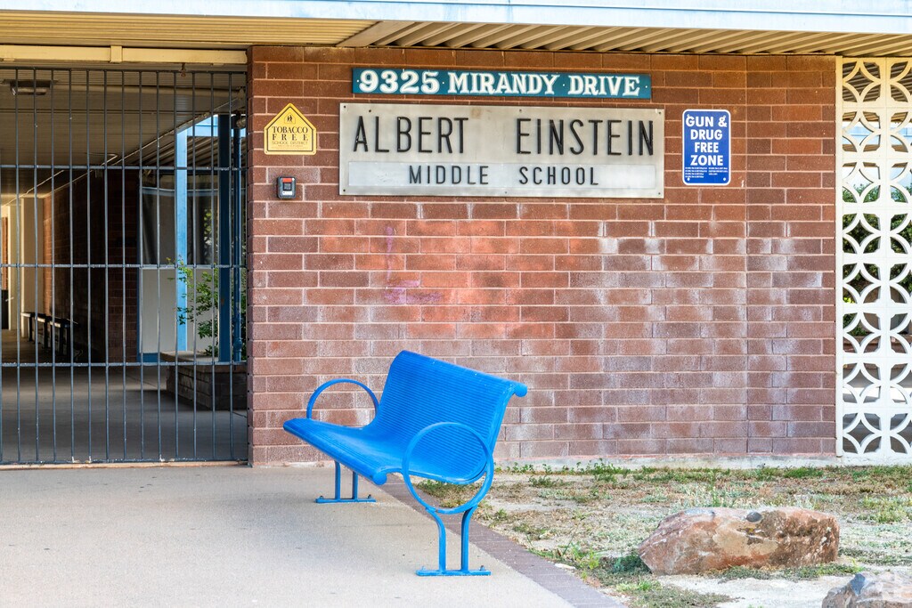 Albert Einstein Middle School Signage_8508317
