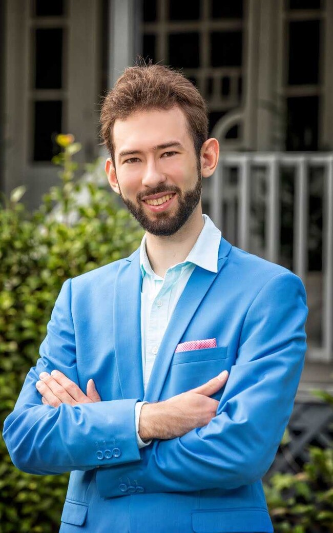 Agent Photo