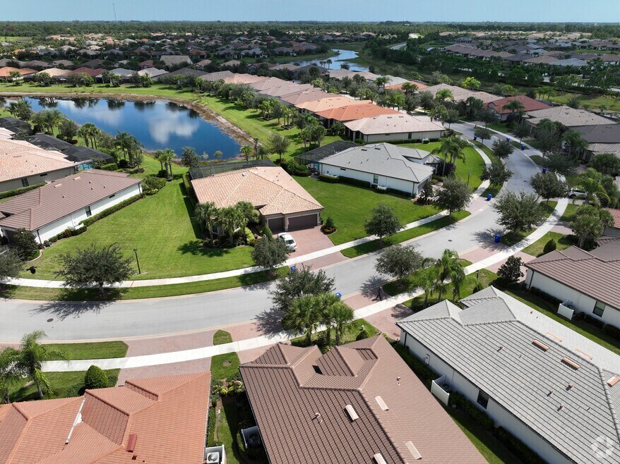 5068 Pendelton Square, Vero Beach, FL 32967 - photo 2