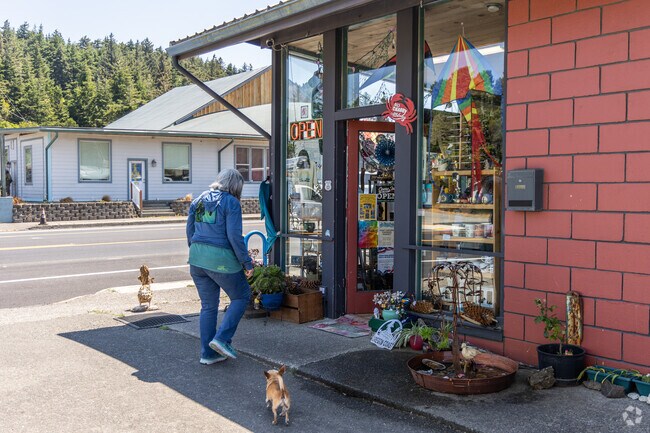 Nicki’s Knick-Knacks is a great option when shopping for a gifts in Port Orford.