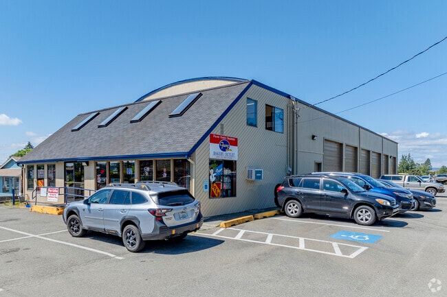 Do not miss out on delicious baked goods at Franz Bakery Outlet in Enetai WA.