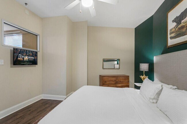 925 Common St unit ID1266907P, New Orleans, LA 70112 - photo 6