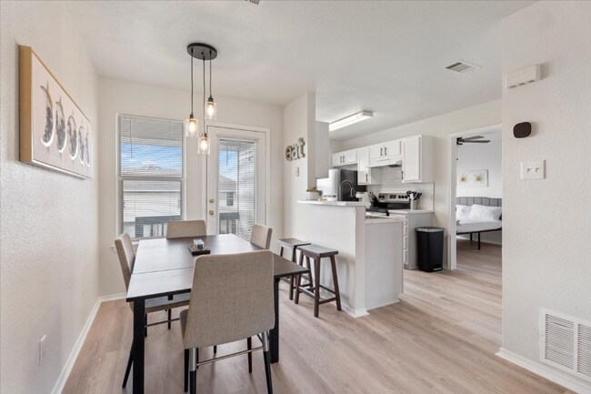 5810 Redstone Dr unit D, Killeen, TX 76543 - photo 5