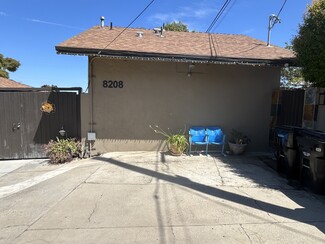 8208 Truxton Ave, Los Angeles, CA 90045