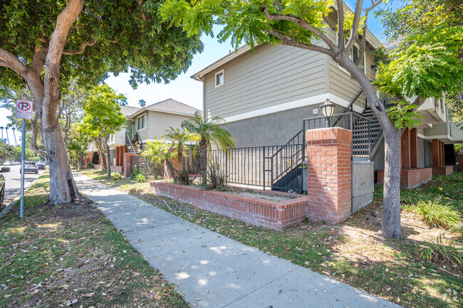 Downtown Oxnard features many apartment buildings.