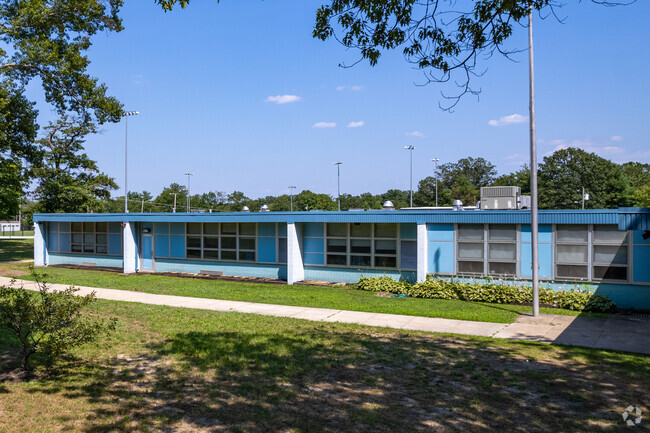 Atco Elementary School is a great school students can attend in New Jersey.