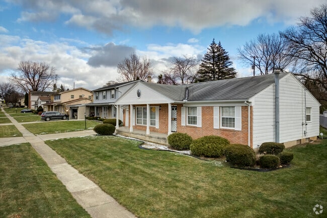 Owners take great pride in maintaining their homes in Ballenger Highway.