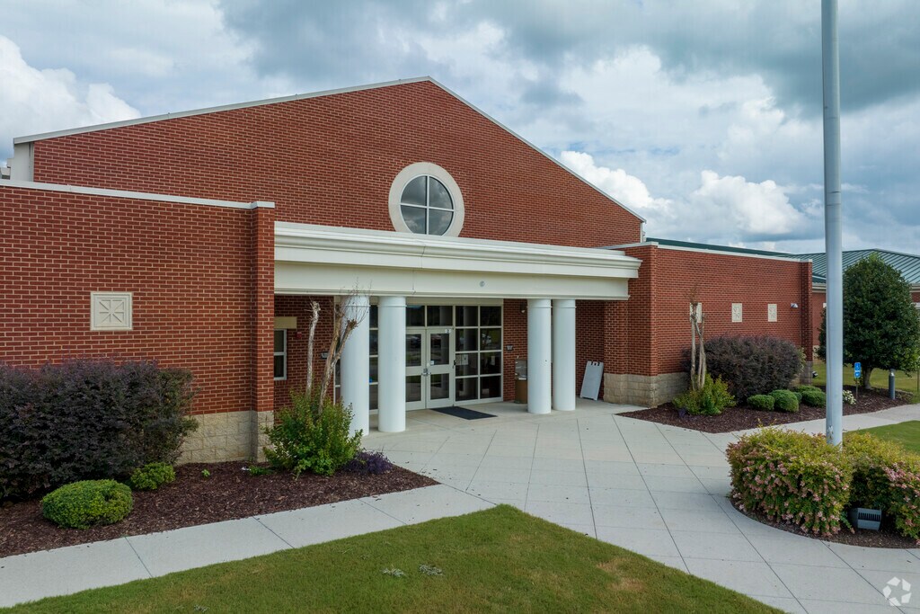 Mt Carmel Elementary School is a Pre K through 3rd grade school in Huntsville Alabama.