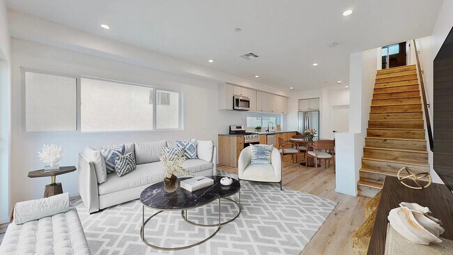 3820 1/2 Montclair St, Los Angeles, CA 90018 - photo 6