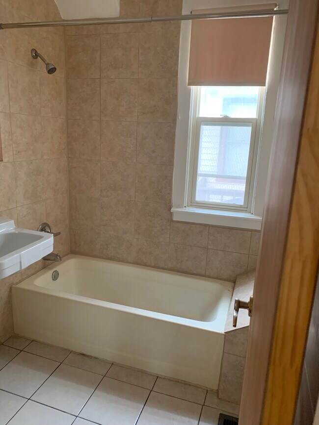 81 Cameron St unit 81 Back, Rochester, NY 14606 - photo 4