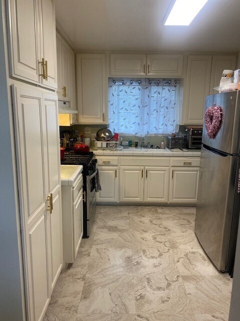 4545 Saloma Ave unit 4545 Saloma, Sherman Oaks, CA 91403 - photo 2