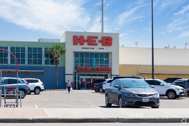 H-E-B offers a wide range of groceries in Aransas Pass, Texas.