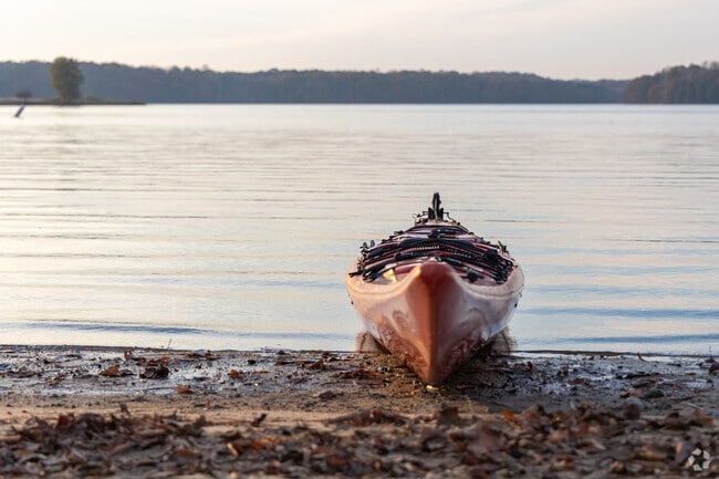 Martin Area folks love the many nearby lakes open for boating.