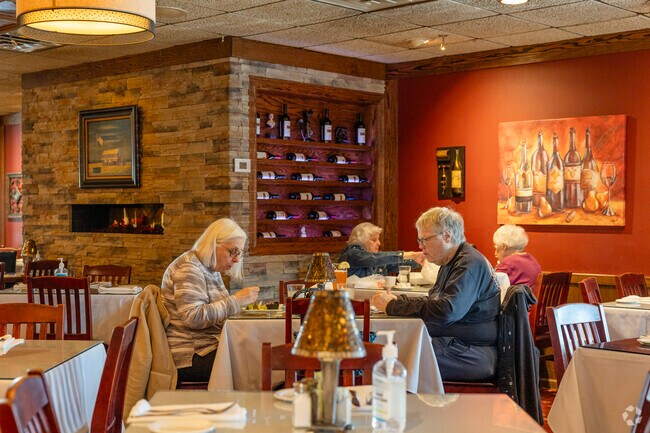 The Great Escape is a Schiller Park favorite for classic American style lunch or diner.