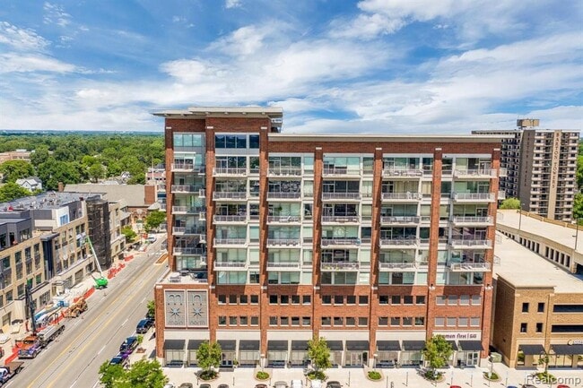 Main North unit 806, Royal Oak, MI 48067 - photo 2
