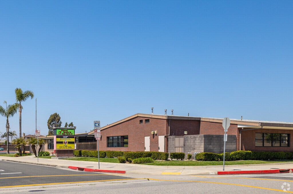 138th St Elementary School in Hawthorne, CA.
