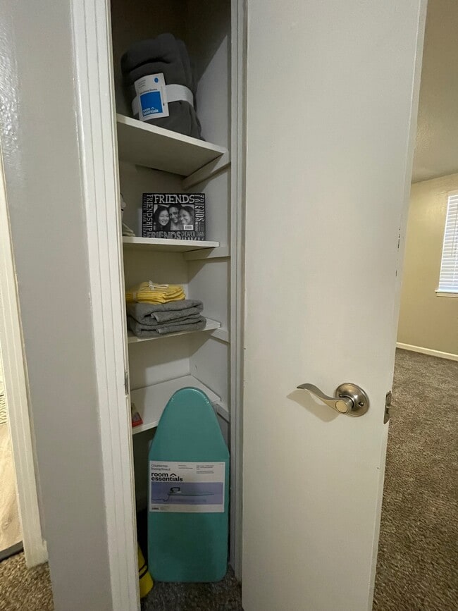 Faronia Square, Memphis, TN 38116 - photo 7