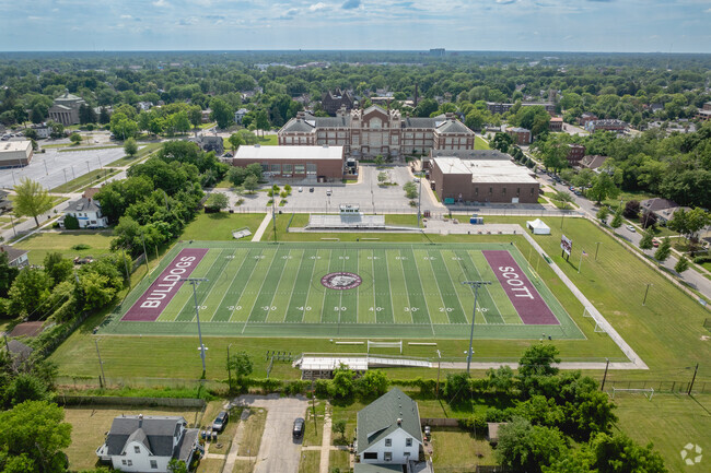 Scott High School sits on Collingwood Avenue.