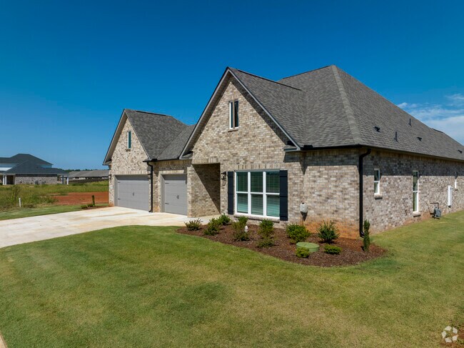 New Craftsman Style homes are one of the many styles available in Sulphur Springs.