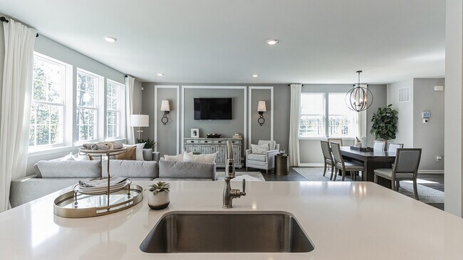 37 Victoria Gardens Square, Neptune Township, NJ 07753 - photo 5