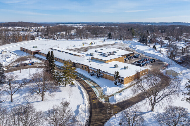 An aerial of Decorah Elementary School in West Bend.