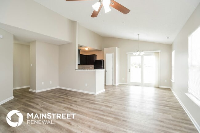 10511 Katie Creek Ct, Charlotte, NC 28213 - photo 3