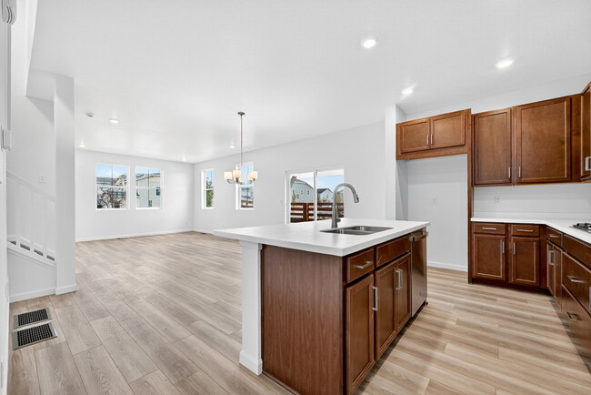 23752 E 33th Place, Aurora, CO 80019 - photo 2