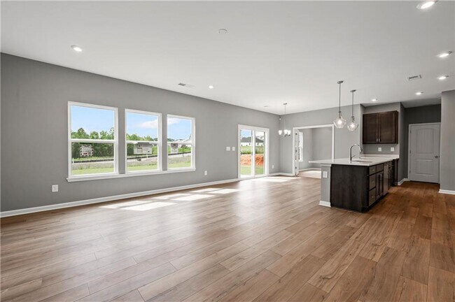 106 Warrior Ct, Hoschton, GA 30548 - photo 6