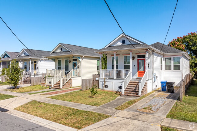 Traditional New Orleans homes can be found throughout Dillard.