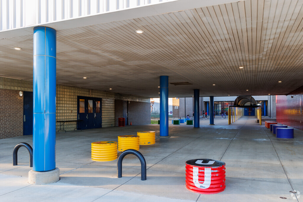 Turner Elementary / Middle School part of the Caddo Parish School District.