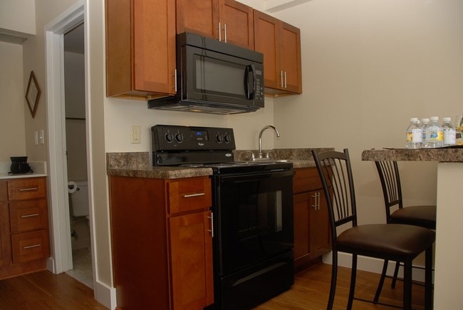 The Flats of Williamsburg, Williamsburg, VA 23185 - photo 3