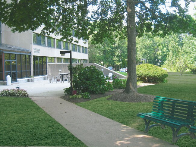 Pond Run Housing (62+), Trenton, NJ 08619 - photo 6