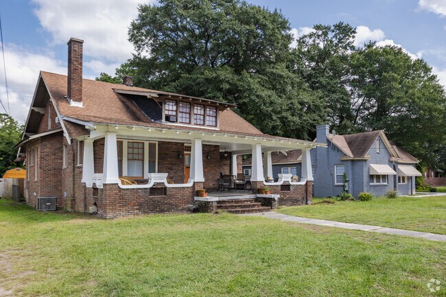 Find charming craftsman style homes with striking architectural detail in Sumter, SC.