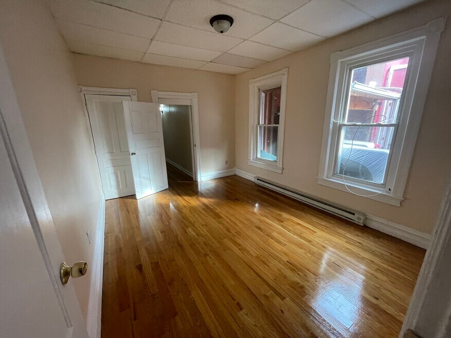 706 N 6th St unit 1, Allentown, PA 18102 - photo 1