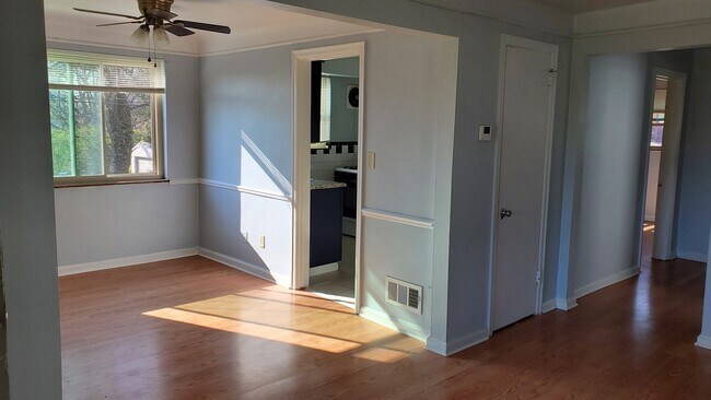 2360 Langdon Farm Rd unit 1, Cincinnati, OH 45237 - photo 6