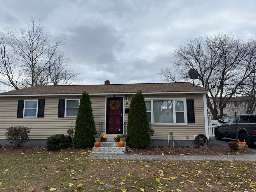 28 Nagle St, Nashua, NH 03060 - photo 1