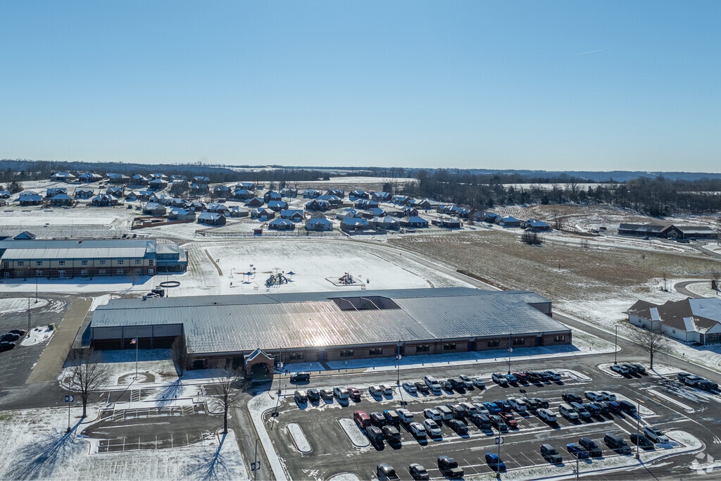 Spencer County Middle School is an above average public school located in Taylorsville, Ky.