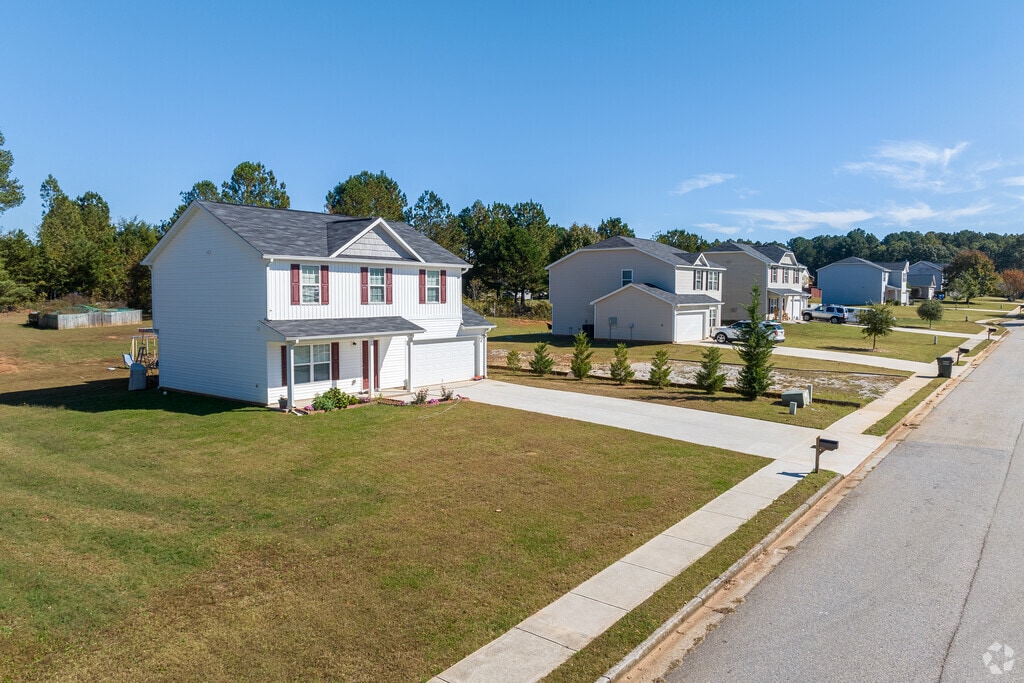 Rows of beautiful homes line the streets of Good Hope.