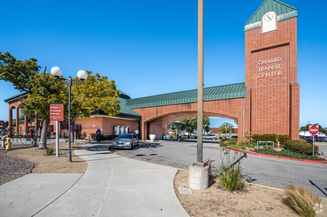 Oxnard Transit Center is a major hub for buses, Amtrak trains, taxis, and Greyhound buses.