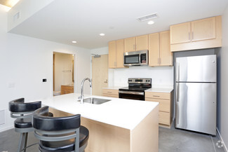 219 E Grand Ave, Des Moines, IA 50309