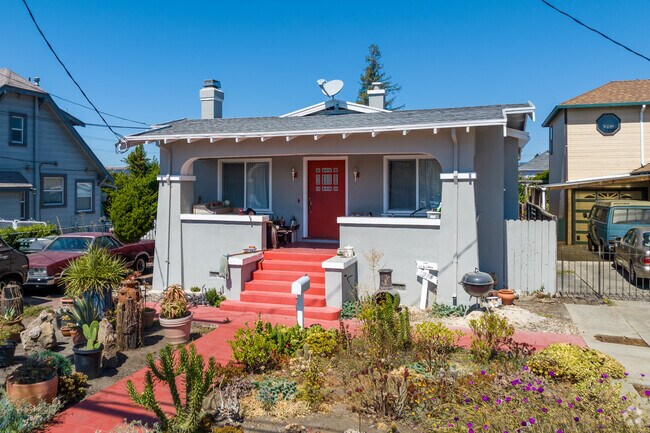 Homes in Upper Bal come in a wide range of shapes and sizes.